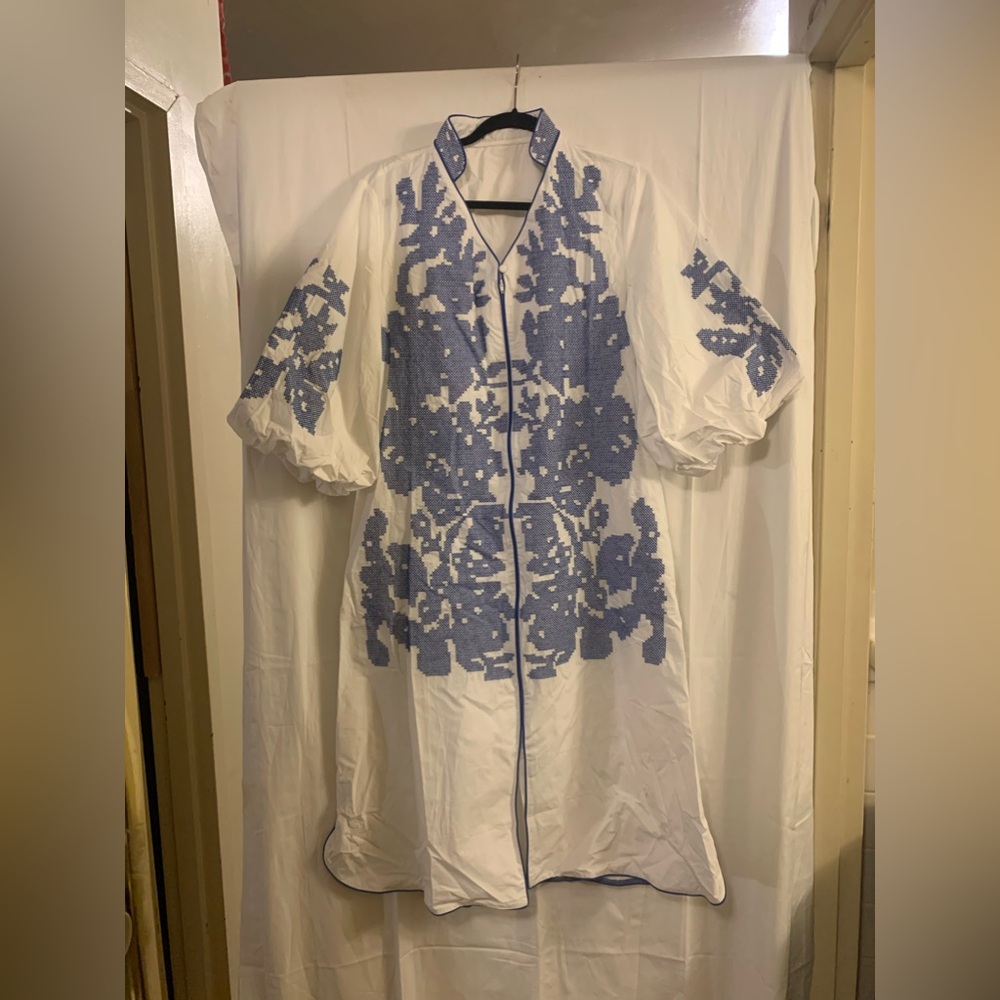 Blue and white Floral Embroidery V Neck 3/4 Sleeves Tunic Dress